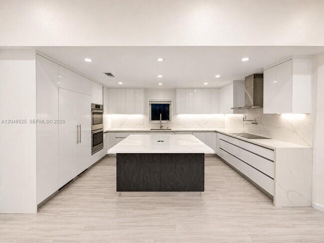 Building Photo - 2616 Oakbrook Ct