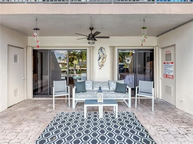 Foto del edificio - 2713 NE 15th St