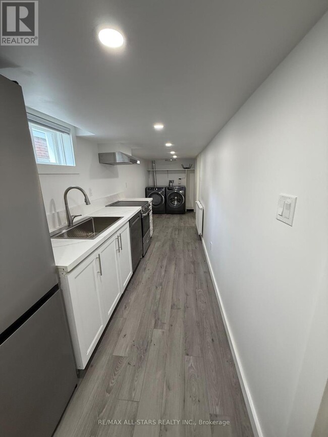 Photo du bâtiment - 92-92 Thirty Ninth St
