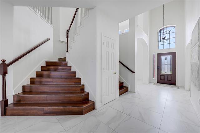 Foto del edificio - 9320 Vista Cir