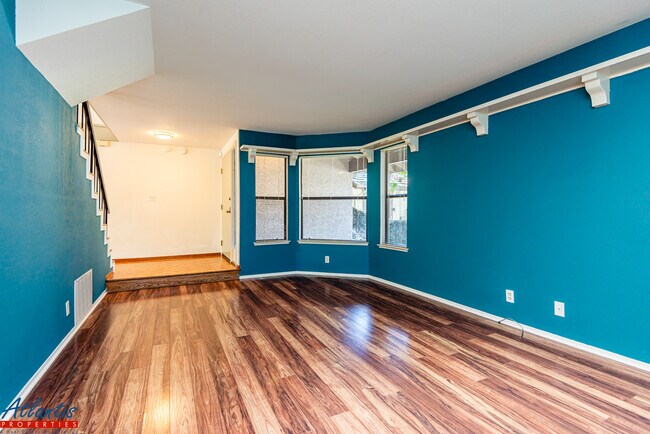 Foto del edificio - 1633 Sugarloaf Dr