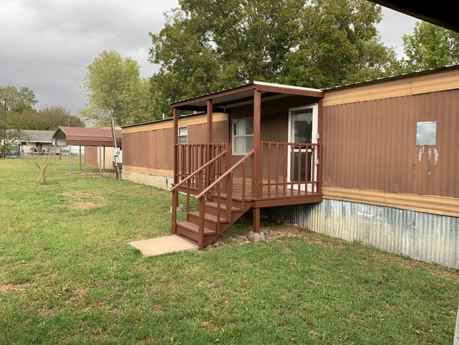 Building Photo - 2026 Cherokee St