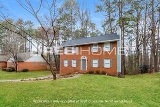 Building Photo - 1512 Hillside Dr SE