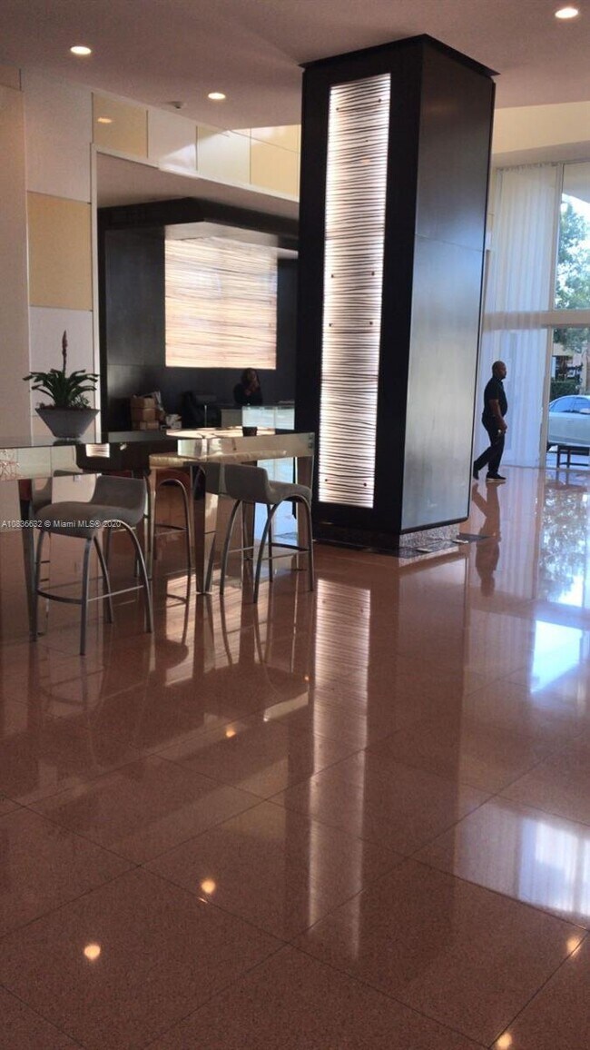 Building Photo - 1 bedroom in Aventura FL 33180