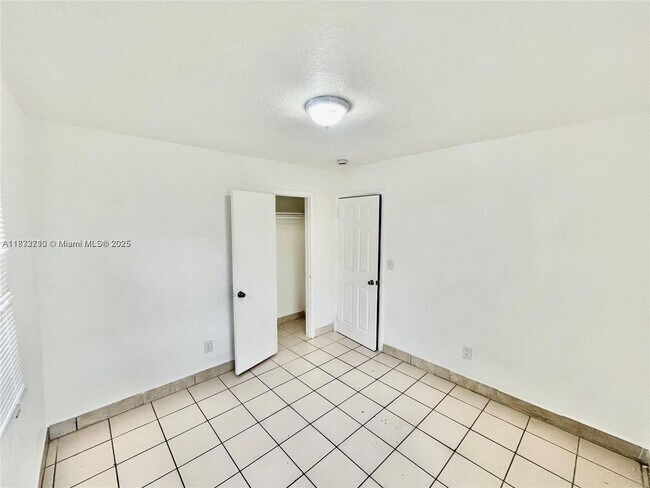 Building Photo - 701 NW 7th Ave
