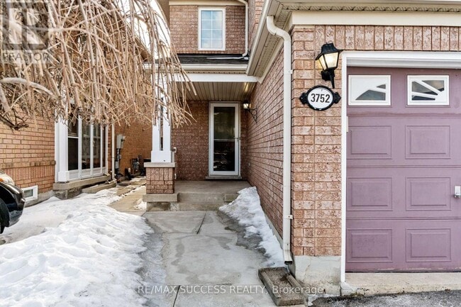 Building Photo - 3752 Milkwood Crescent