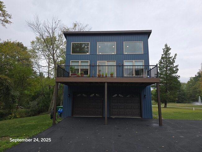 Building Photo - 416 S Eberhart Rd