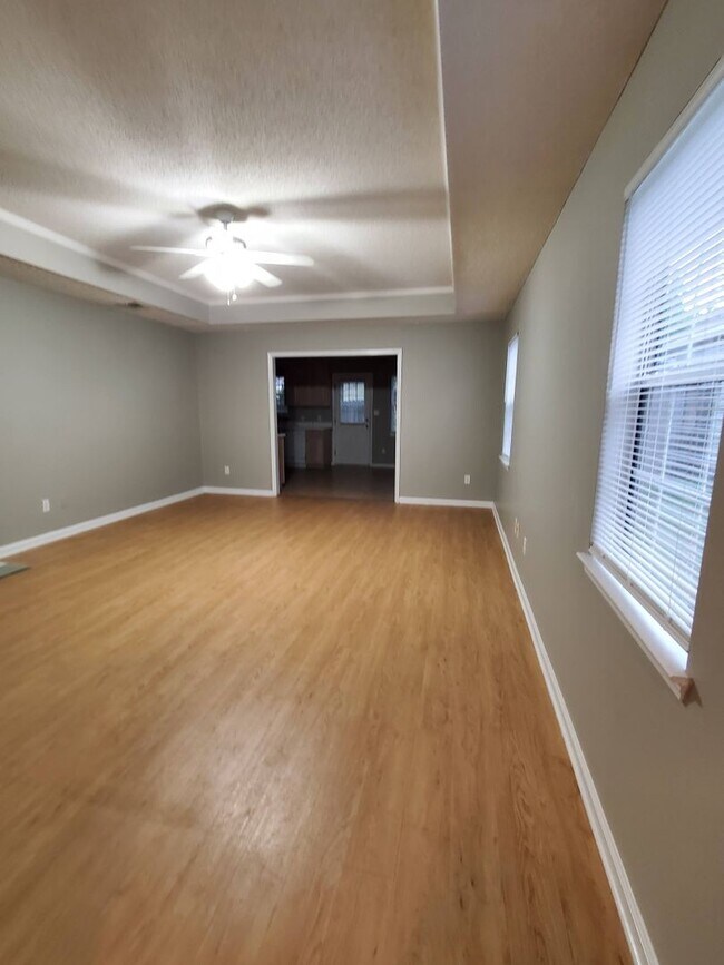 Foto del edificio - COMING SOON! Nice 3 bedroom in the Heart o...