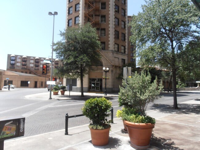 Foto del edificio - 311 S St Mary's St