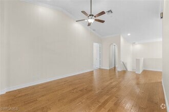 Building Photo - 1325 Mariposa Cir