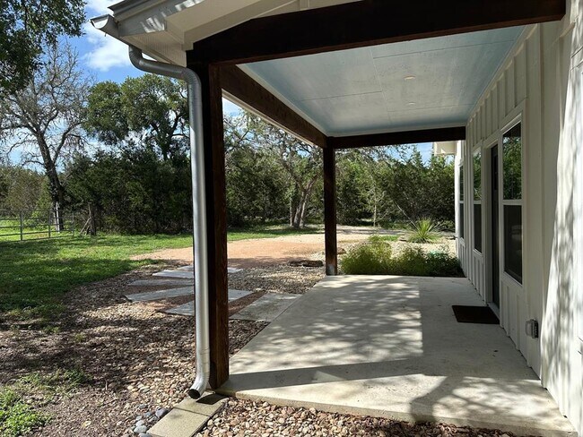 Building Photo - 2206 Stagecoach Rd