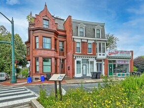 Building Photo - 1000 N 6th St