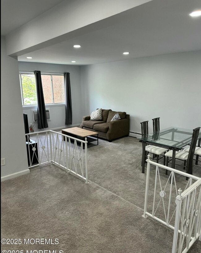 Building Photo - 35 Sternberger Ave