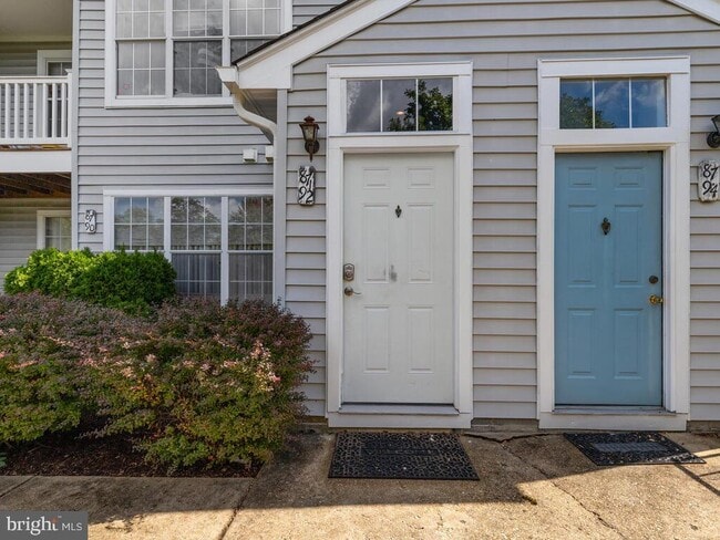 Building Photo - 8792 Grasmere Ct