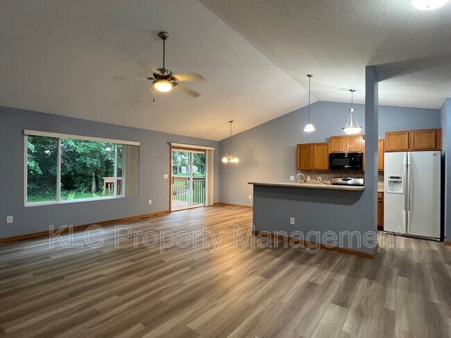 Foto del edificio - 2429 E Porter Ave