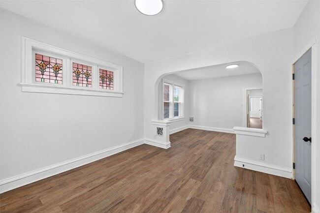 Building Photo - 5803 S Kings Highway Blvd