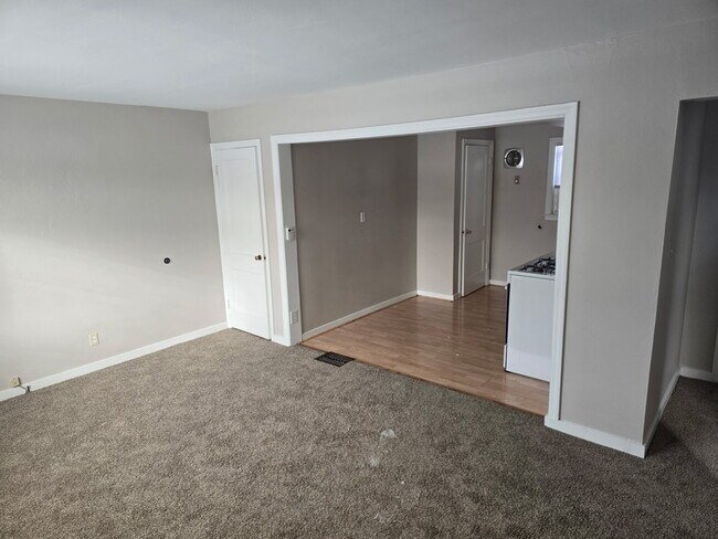 Building Photo - 2029 W Forrest Hill Ave