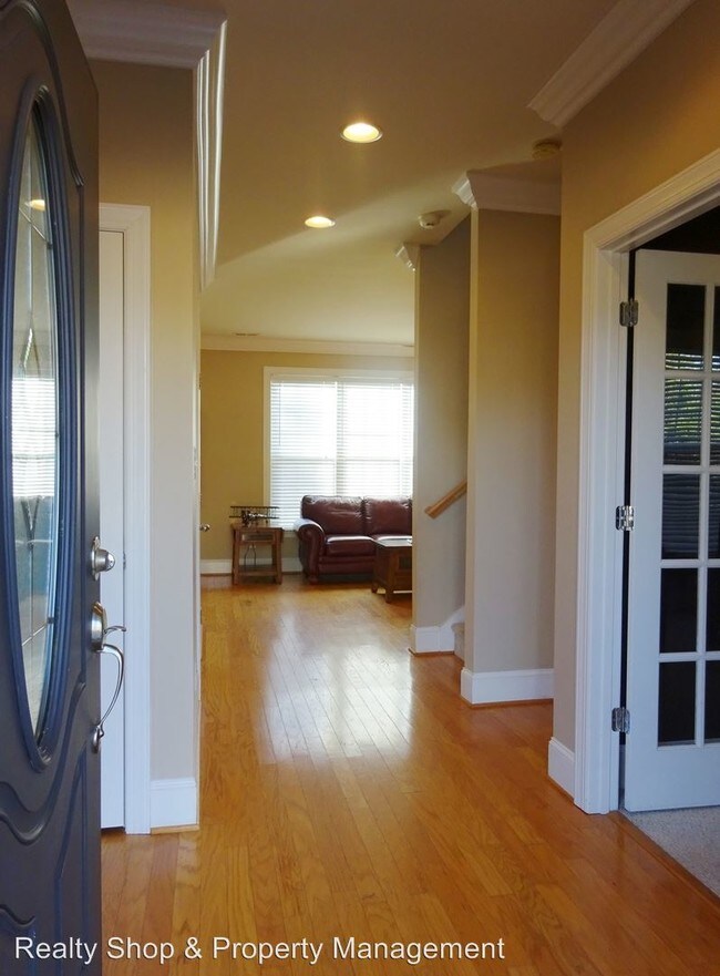 Foto del edificio - 104 Barry Ln