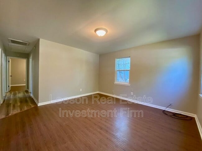 Foto del edificio - 1727 Hickory St