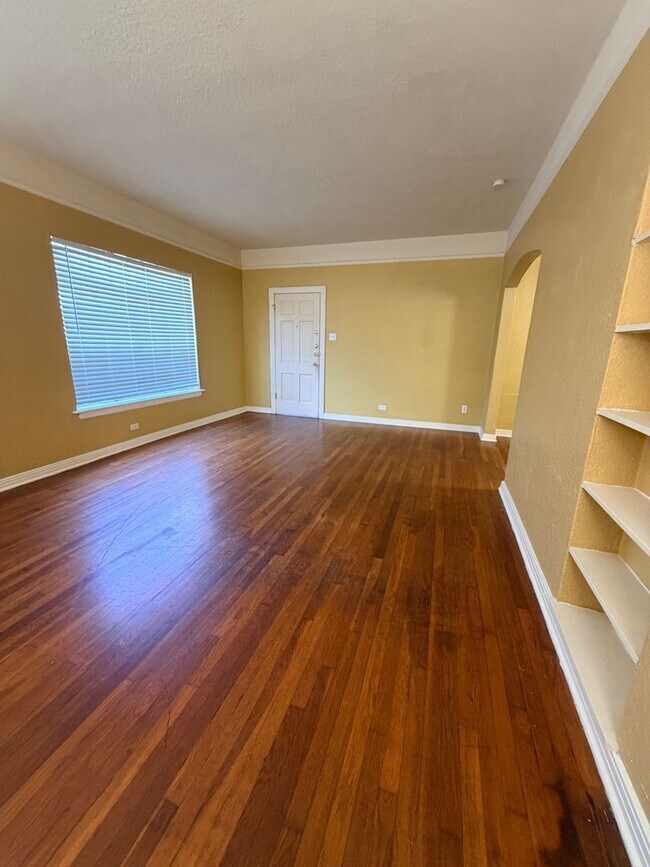 Foto del edificio - 268 E Lullwood Ave