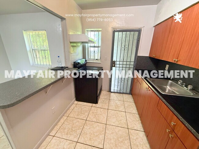 Foto del edificio - 531 NW 110th St