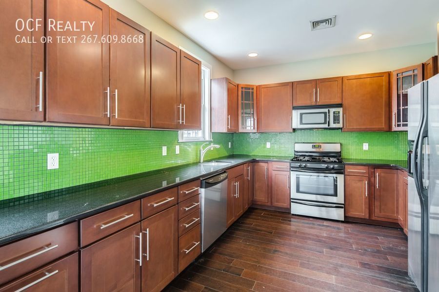 Primary Photo - Graduate Hospital Townhome