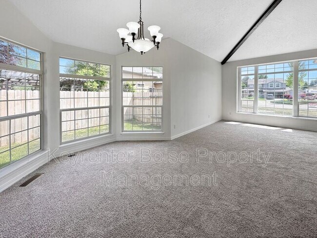 Foto del edificio - 4895 N Lawsonia Pl