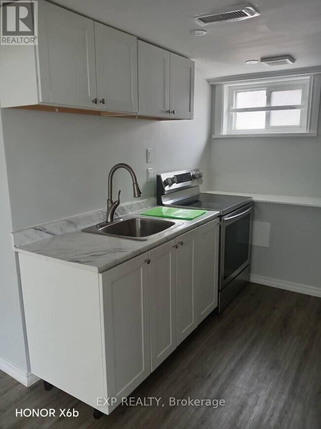 Photo du bâtiment - 631 Crerar Ave