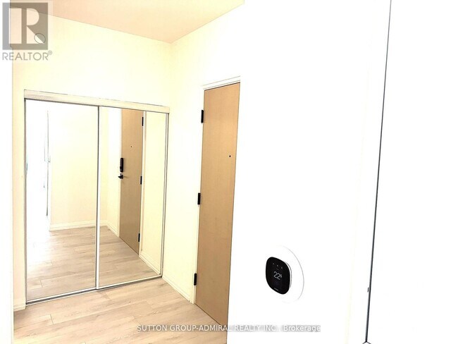 Photo du bâtiment - 280 Dundas St W