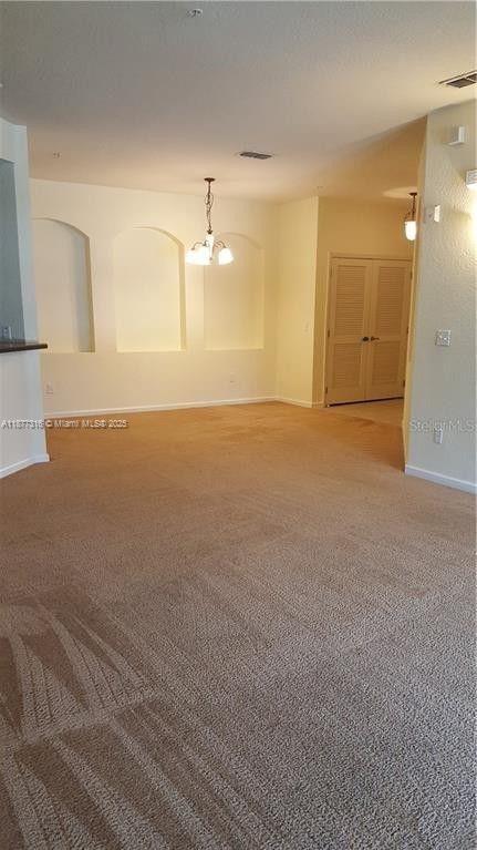 Foto del edificio - 3001 Laurel Park Ln