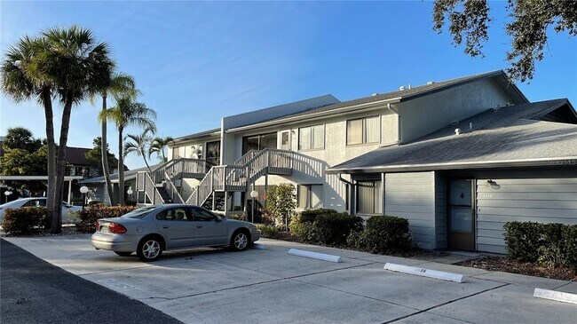 Foto del edificio - 7120 27th Avenue Plaza W