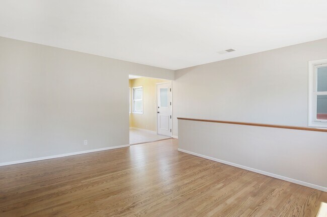 Living Room - 412 Concord St
