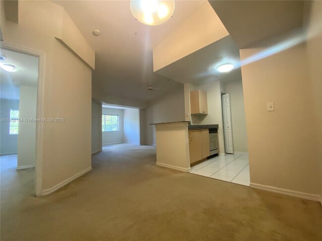 Building Photo - 2544 Centergate Dr