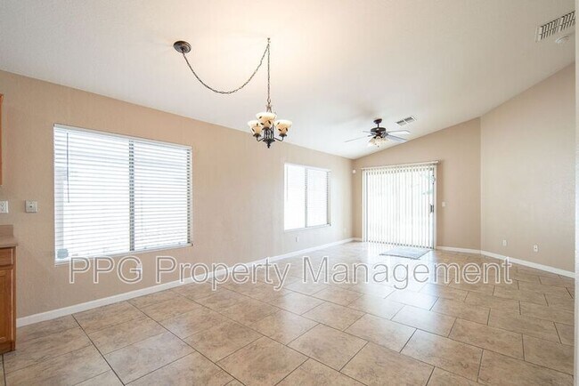 Building Photo - 15531 W Port Royale Ln