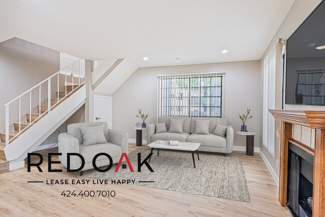Building Photo - 15050 Moorpark St