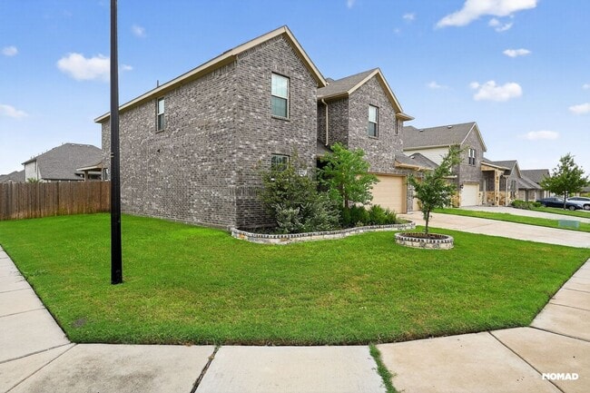 Building Photo - Spacious 4BR House in Forney
