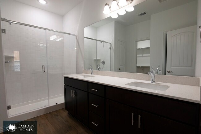 Foto del edificio - 14567 Trough Ln