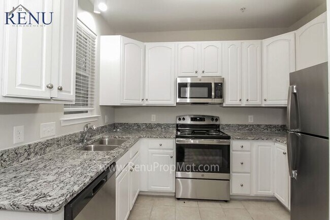 Foto del edificio - Available Now!