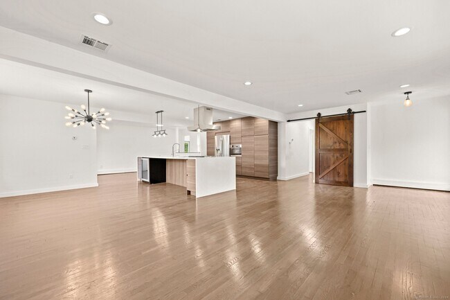 Building Photo - 15 Woodchuck Ln