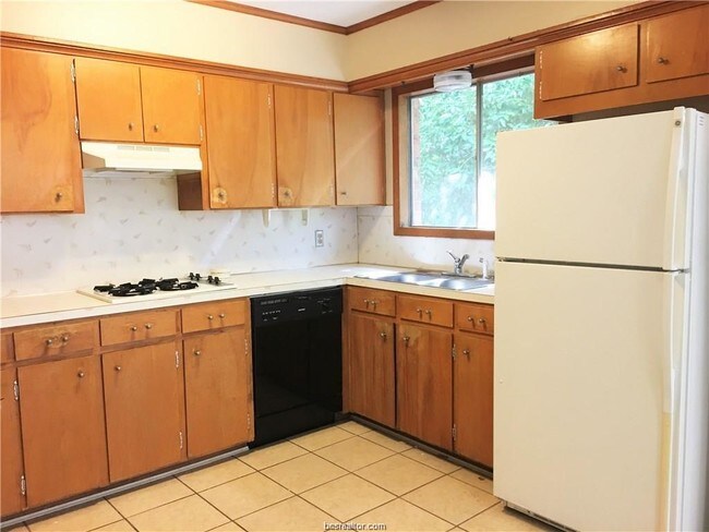 Foto del edificio - 1310 Leacrest Dr