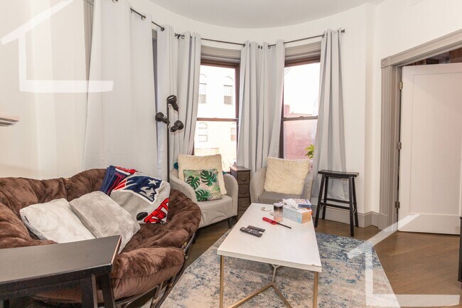 Building Photo - Minutes to BCOM, NEU & BU