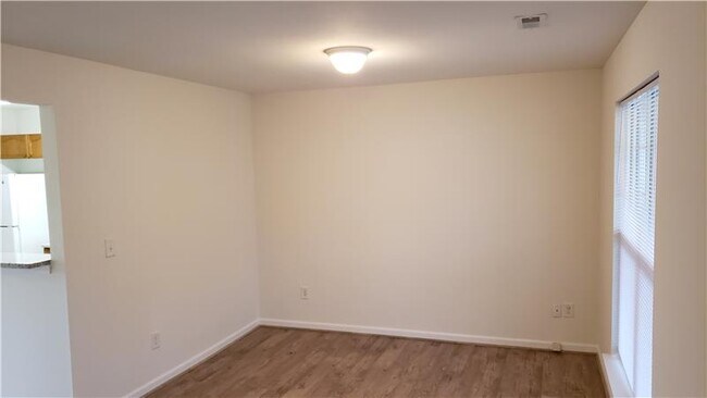 Building Photo - 8139 Rolling Meadows Ln