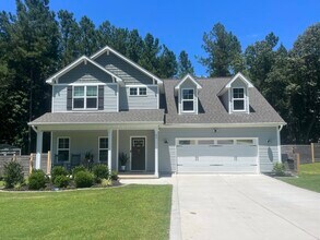 Building Photo - 67 Wolcott Dr