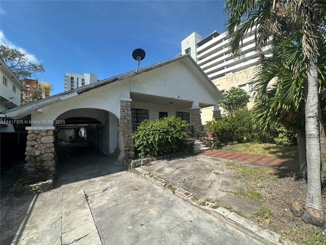 Foto del edificio - 566 NW 1st St
