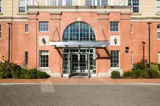 Foto del edificio - 10 Byron Pl