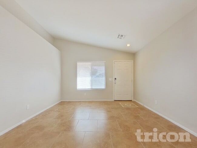 Foto del edificio - 2030 N 108th Dr