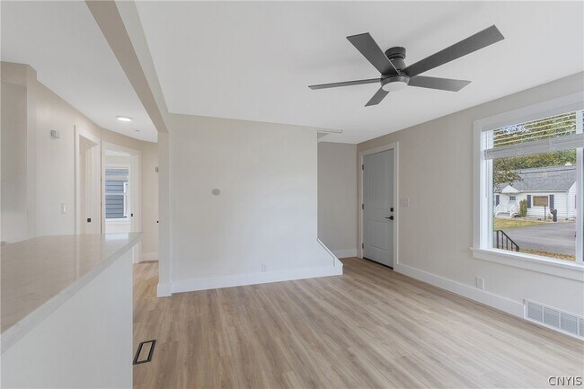 Foto del edificio - 117 Edden Ln