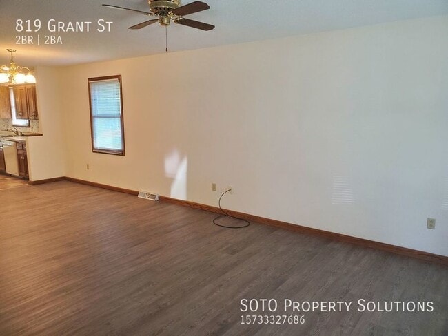 Foto del edificio - 2 BD/ 2 BA Duplex Stonebridge Subdivision ...