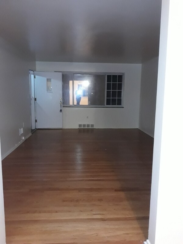 Foto del edificio - 1574 Oak Knoll Dr