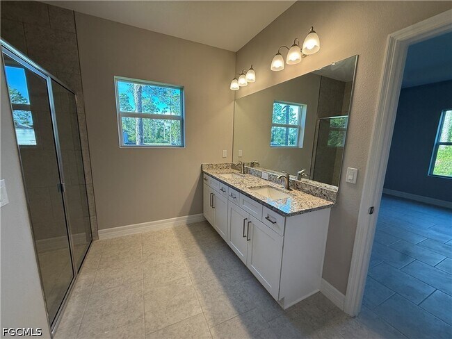 Foto del edificio - 505 Greenbriar Blvd